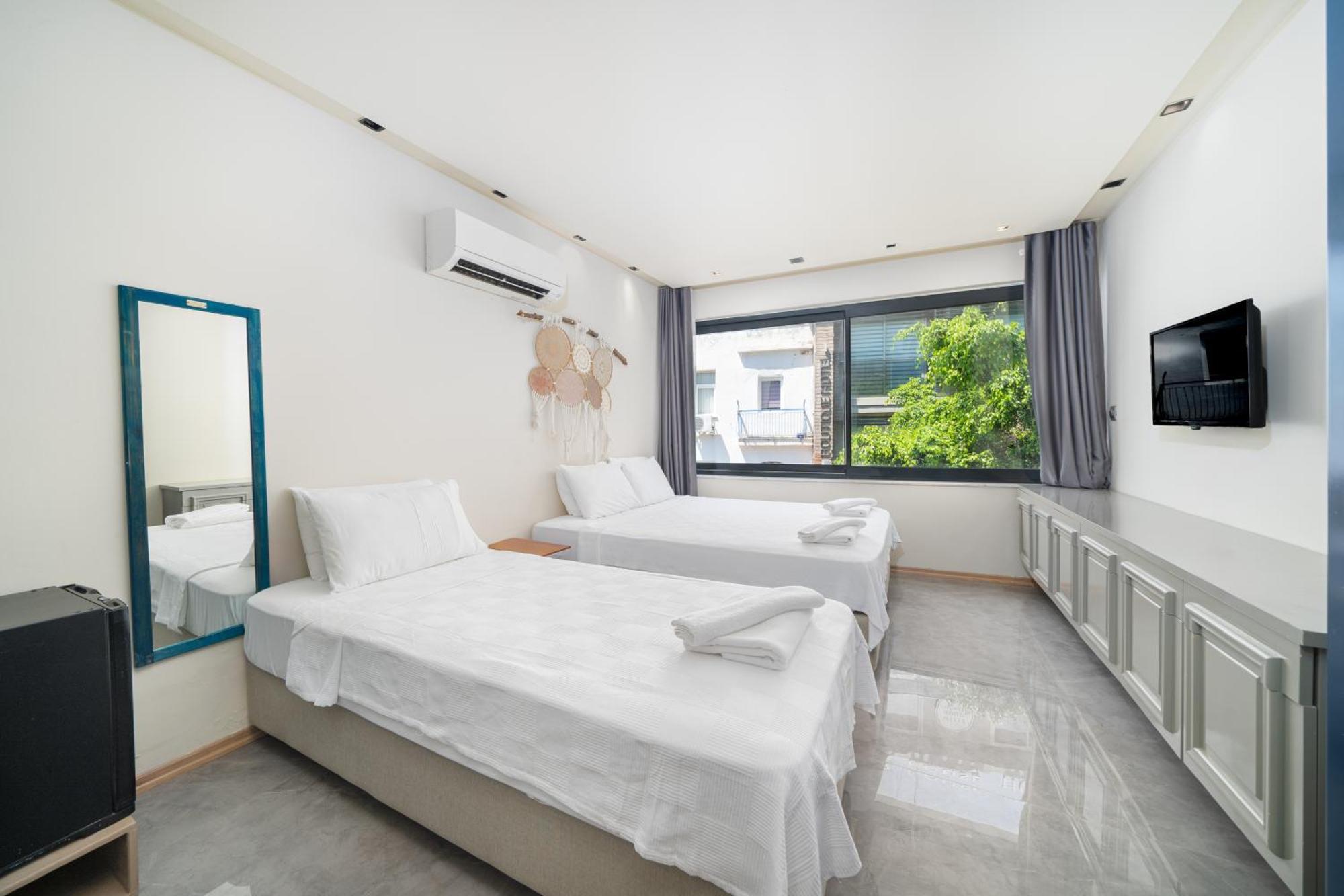 Vera Hotel كاس المظهر الخارجي الصورة