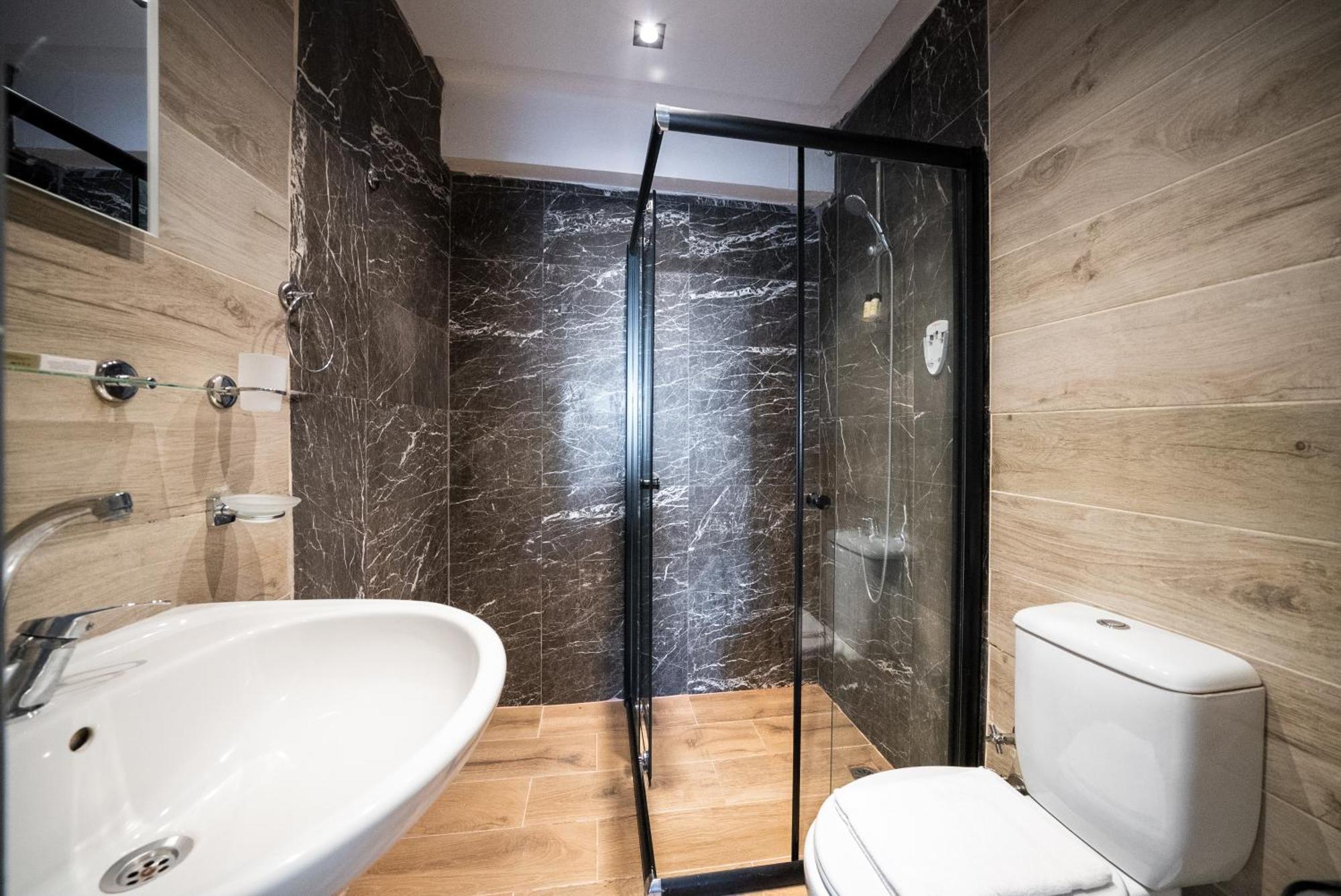 Vera Hotel كاس المظهر الخارجي الصورة