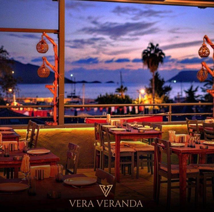Vera Hotel كاس المظهر الخارجي الصورة